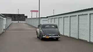 1952 Rolls Royce Silver Wraith Driving
