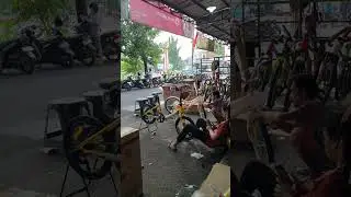 toko sepeda majuroyal sedang live sekarang!