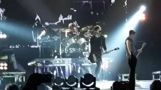 5SOS - Front Row - Intro/Carry on/Hey Everybody - Sheffield Arena - 5/4/16