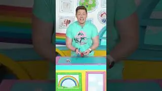 Decorate a paper plane with David in the Milkshake! Studio