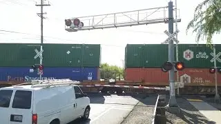 Calvine Road Railroad Crossing, UP 7805 Intermodal Southbound, Sacramento CA