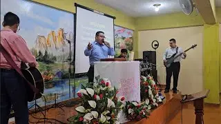Jueces 5:3 Oid reyes ,escuchad,oh principes;Yo cantare a Jehova,cantare salmos a jehova ,El Dios de 