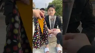Color-changing wine glass