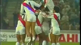 Te&oacute;filo Cubillas - Golazo de tiro libre a Escocia (Argentina 78)