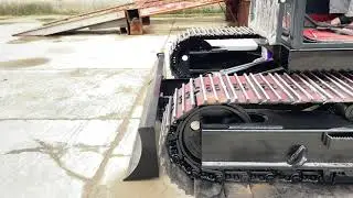 Rotary drilling rig accessories - bulldozer