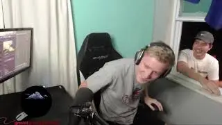 MrBeast came to Faze TFue window.   (Every kill he got would be $100 dollars