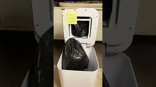 The Trash Can That Seals Itself 🤯 | #smarttrashcan #homeessential #royalbin