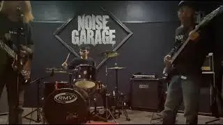 Nirvana - the man who sold the world ( cover by paraushit ) 