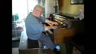 Mike Reed plays 