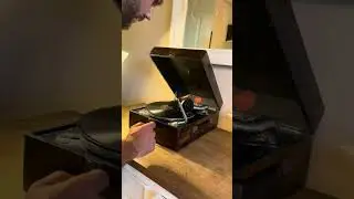 Gramola Patefon Columbia 210
