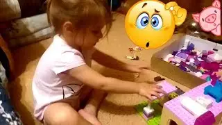 Построила домик Барби и Штеффи.конструктор JDLT. built the house of Barbie and Steffi.Designer JDLT.