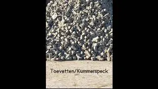 Toevetten/Kummerspeck by Berlinde Deman (serpent)
