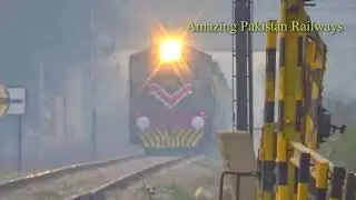 Top 25 Pakistani Train |25 Full speed Actions|Amazing Pakistan Railways