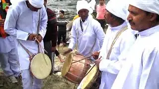 ढोल सागर गुरु श्री बीरी भाई आज 61 साल की उम्र में भी ढोल बजाने में लाजवाब है