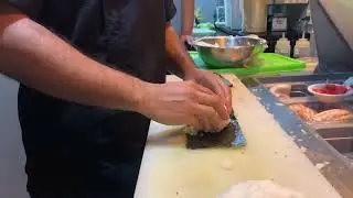 CHEF GASPAR HACE DOS SUSHIS FLOKI ROLL G.R. LA.