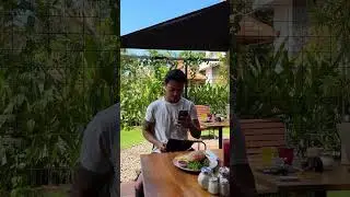 How should I take a mobile phone for food detectives?#mobile phone camera