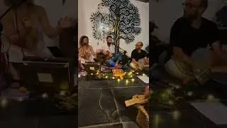 Jagadambe Ma #ingiroyoga #brianvmusic #serenaamusic #live #acoustic #mantra #kirtan