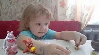 Саша открывает киндер том и Джерри😼🐭