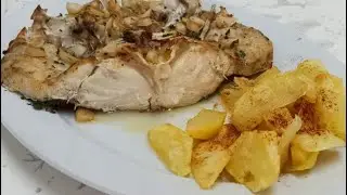 Cogote de merluza al horno con salsa  bilbaina