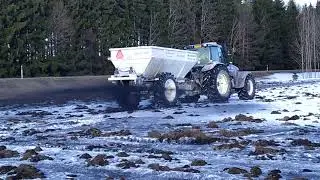 Tuhkakalkin levitys Mustialan luomutilalla 2021