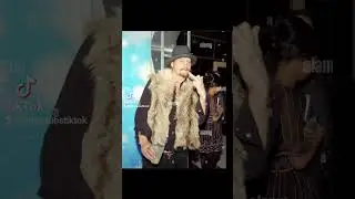 #howardstern #kidrock #dylanmulvaney #transphobia #budlight #budlightwoke #budweiser #travistritt