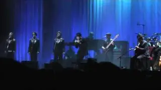 Leonard Cohen In Belfast 26 July 2009 (Part 1 of 2)