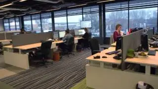 ACHTER DE SCHERMEN ● Een kijkje achter de schermen bij VakantieVeilingen.nl