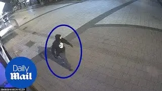 Double murderer Andrew Saunders moments before fatal attacks - Daily Mail