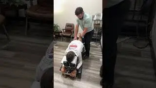 #chiro #MakeNightsEpic #backpop #viral #adjustment #doctor #momsoftiktok #dad #momsoftiktok