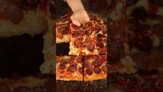 Hot Honey Focaccia Pizza 🍕