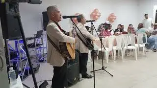 &Aacute;lvarez y Valencia's de Medell&iacute;n - El Aguacate (Julio Jaramillo)