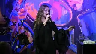 UROŠ PERIČ & MAJA KEUC - BLUNOUT 2022