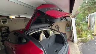 Tesla Model X: как снять внутреннюю панель багажника