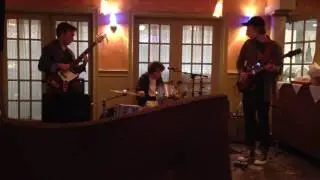 Dom Salziilo plays The Sky is Crying