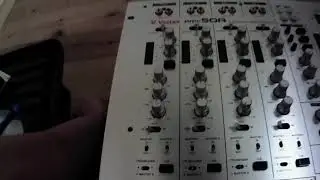 Vestax PMC-50A - Install the DF-50 (1)