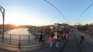 Ponte D. Luis I Bridge, Porto. 360 Video 8k Panoramic video tour