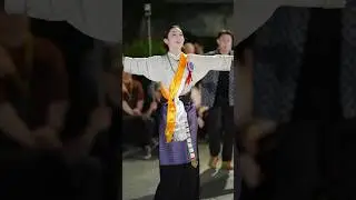 Xiaoluo, отличный тибетский танцор изящно