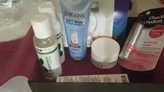TARGET Beauty Box!! Unboxing October 2016