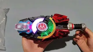 假面骑士极狐利维斯代扣