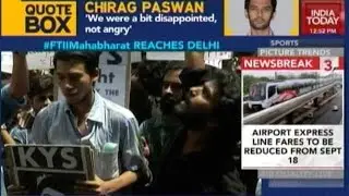 FTII Students Strike In Front Of I&B Headquarters