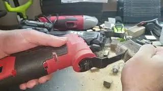 Многофункциональный инструмент FLEX 24V против Milwaukee Fuel M12