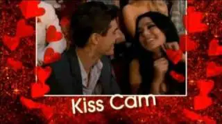 Zac Efron and Vanessa Hudgens Kiss Cam MMA's 2010 [HQ]