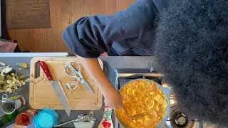 cook lunch with me! (red lentil dahl with chickpeas and green banana)