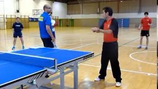 La posición base en tenis de mesa. RFETM.