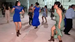 PADRE SANTO  SI QUE SACARON LOS PASOS PROIVIDOS ESTAS LINDAS CHICAS