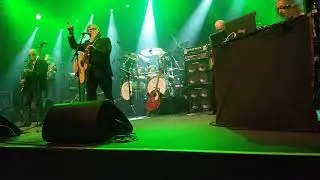 Juice Originals / Per Vers Runoilija. Pakkahuone 12.12.2018.