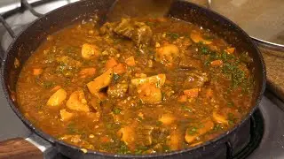 Carne Guisada Casera con Salsa Espesa Llena de Sabor