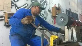 A lixa que vai substituir a lixadeira de cinta na cutelaria