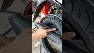 #Shorts МЕНЯЕМ БЕСКАМЕРНЫЕ ШИНЫ НА HONDA BEAT