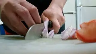 Red onion juliene